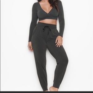 Victoria’s Secret Charcoal Ribbed Lounge Set